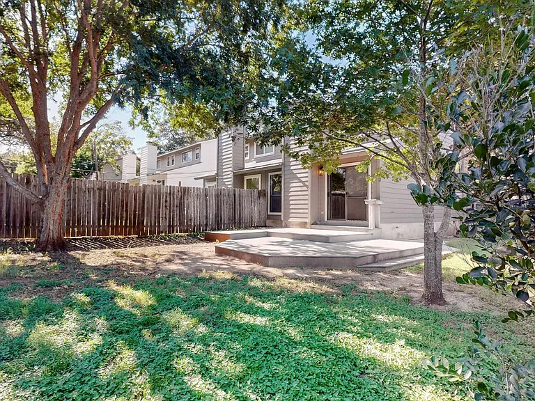 6023 Old Fredericksburg Rd #A — Photo 28