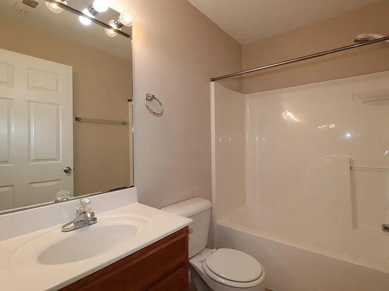 403 John Sutherland Dr — Photo 7