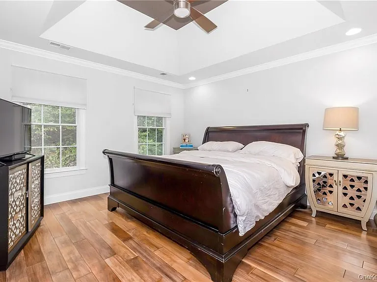 7 Hopkins Ln — Photo 13
