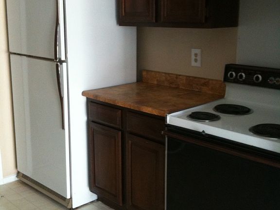 3rd image of 10650 Steppington Dr #208