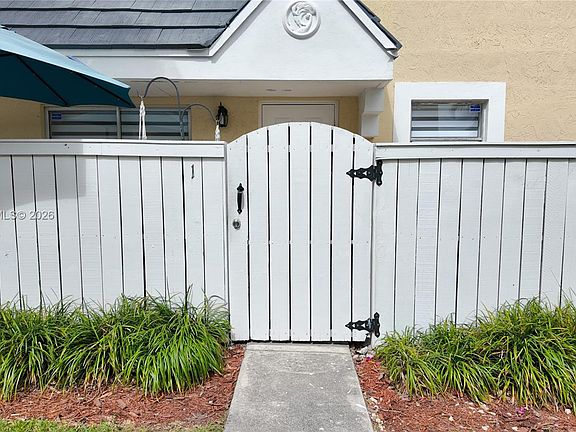 5th image of 4555 SW 68th Court Cir #111