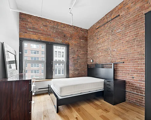 Rented by Ozymandius Realty | media 5