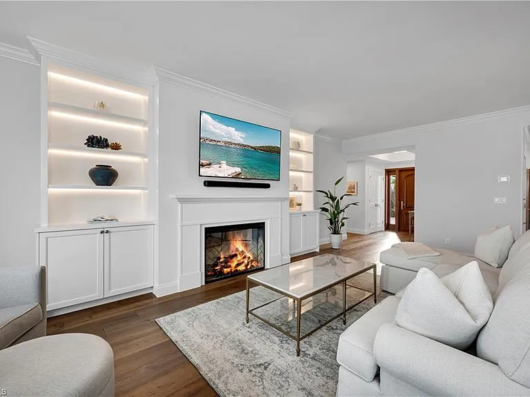 4000 Gulf Shore Blvd N #1400 — Photo 5
