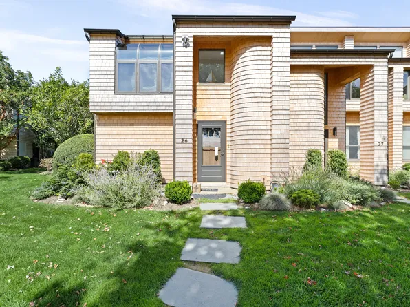 21 S Fulton Dr #26, Montauk, NY 11954