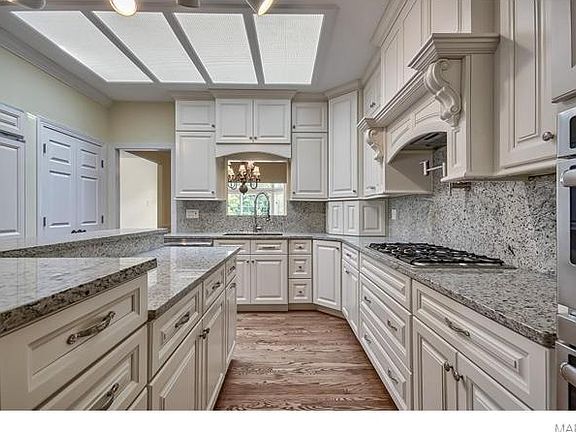 5th image of 14661 Amberleigh Hill Ct