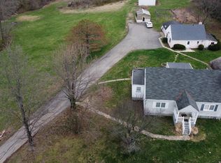 2348 Petersburg Rd, Hebron, KY 41048