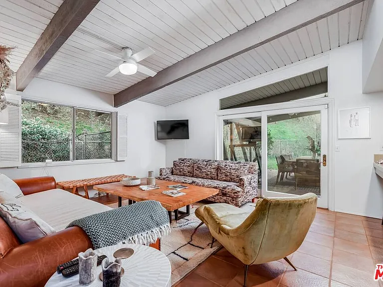 2436 Arbutus Dr — Photo 12