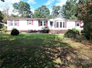 424 Will Dixon Rd, Lawndale, NC 28090