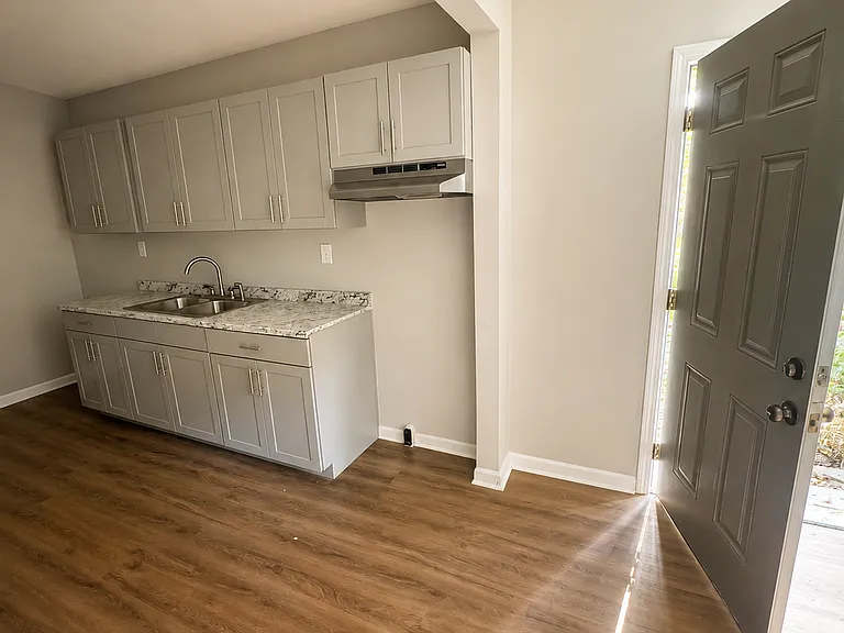 2625 Sheffield Rd — Photo 10