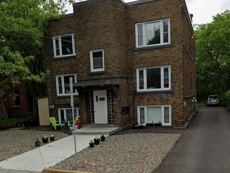 131 Hawthorne Ave #4