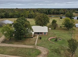 7098 County Road 35400, Sumner, TX 75486