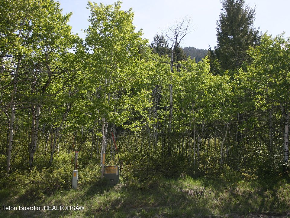 2nd image of 690 Vista East Dr