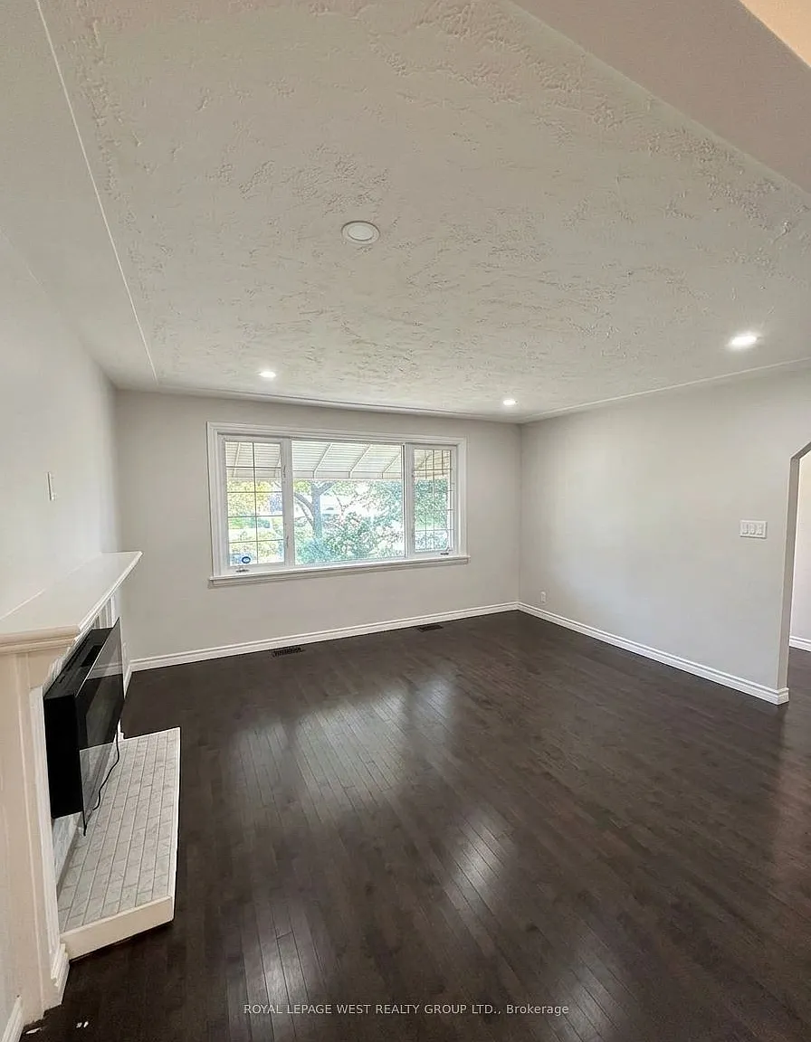 5 bed, $2,500 — Photo 2