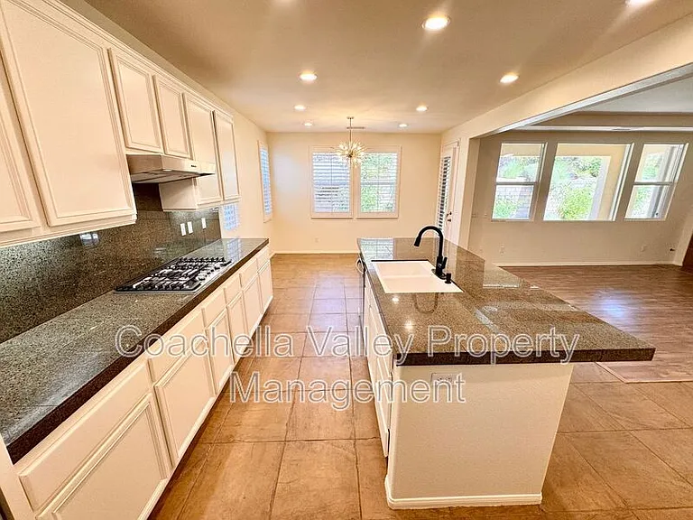 138 Shoreline Dr — Photo 16