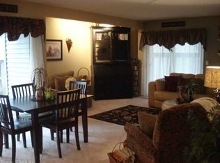 116 Library Ln, Simsbury, CT 06070