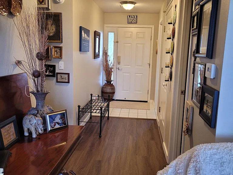 200 W Maberry Dr — Photo 2