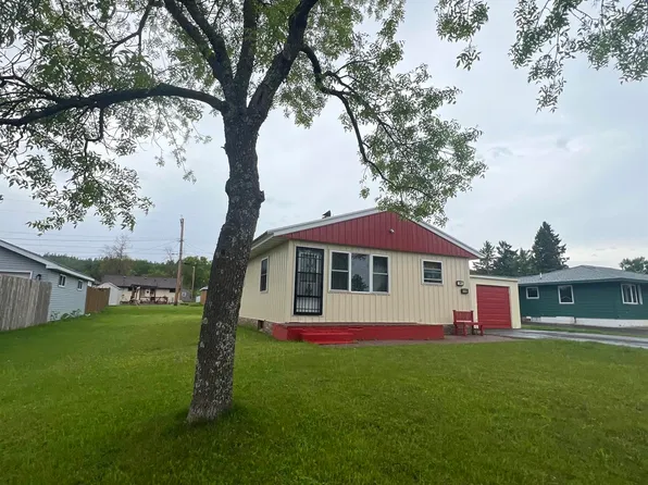 84 Edison Blvd, Silver Bay, MN 55614