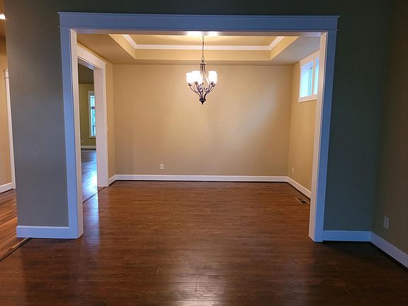 3rd image of 935 Caradon Ct NW