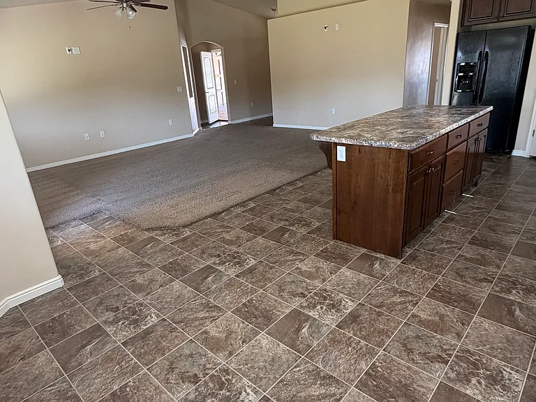328 E 920 N — Photo 7