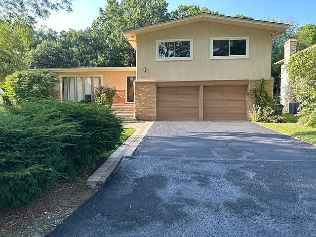 867 Auburn Ct