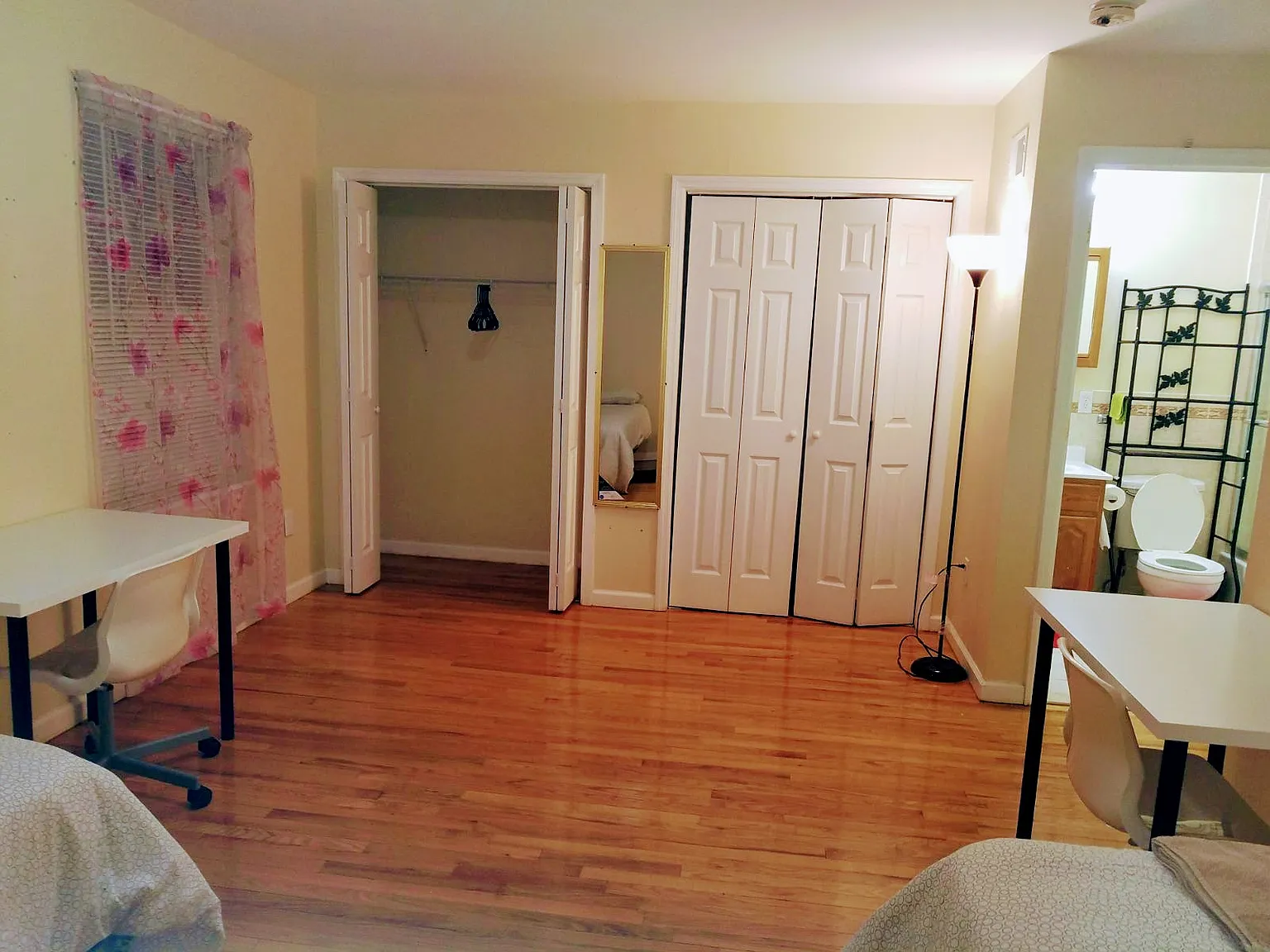 3 bed, $1,200 — Photo 2