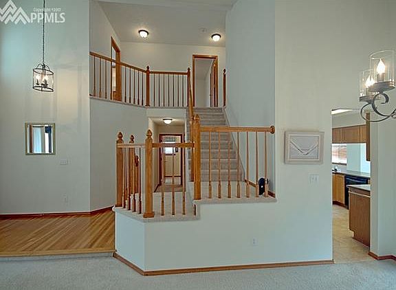 5th image of 8765 Quail Glen Dr
