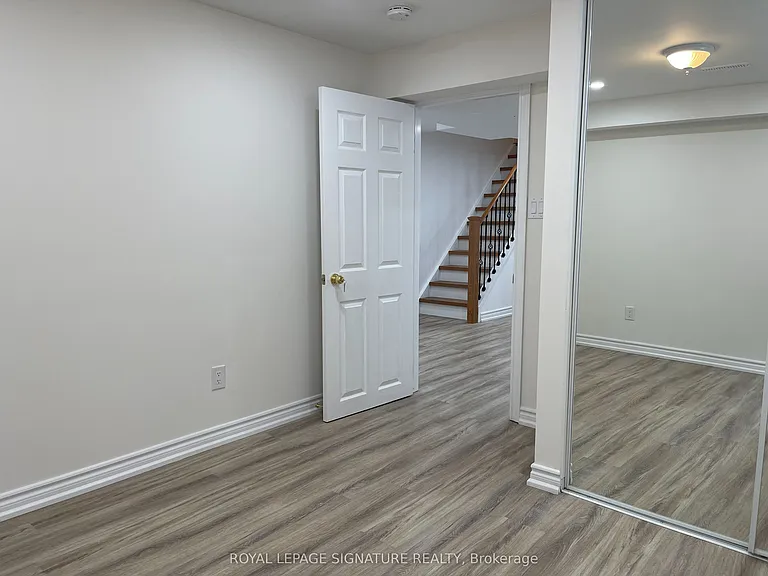 46 Tara Cres — Photo 5