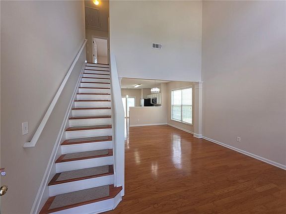 5th image of 2503 Regent Walk Dr