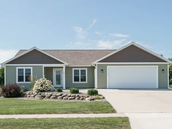 813 Seymour St, Waupun, WI 53963