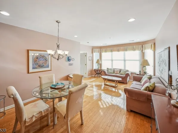 4206 Pointe Gate Dr #4206, Livingston Twp., NJ 07039