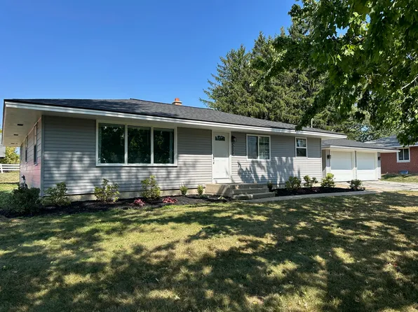 5923 146th Ave, Holland, MI 49423