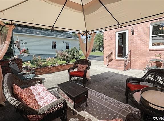 2nd image of 1208 Camden Dr
