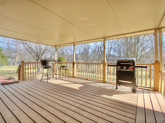 2nd image of 7348 Blackstone Dr