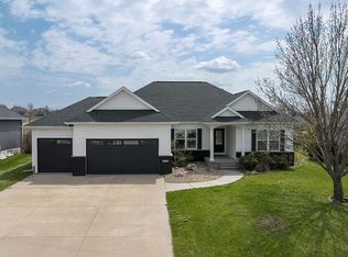 6105 Winslow Rd, Marion, IA 52302