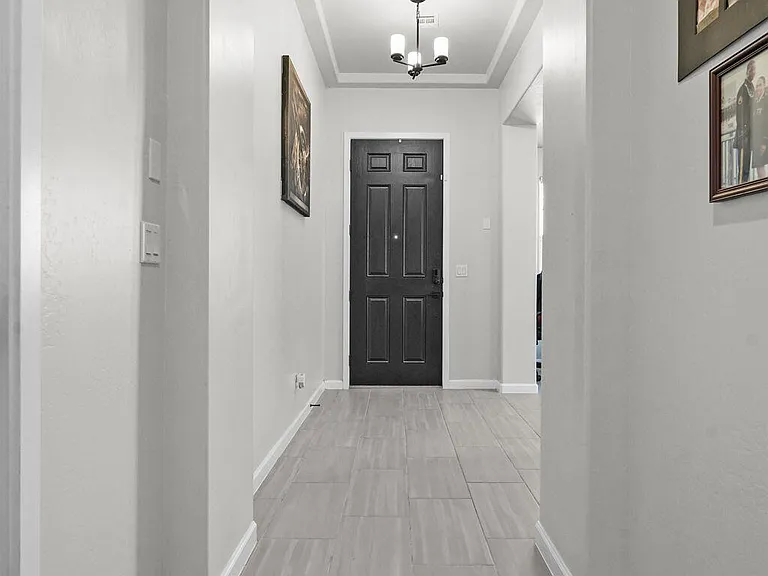 257 Staffs Way — Photo 6