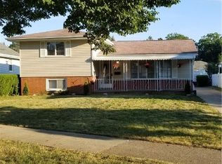 4314 Swaffield Rd, Cleveland, OH 44121