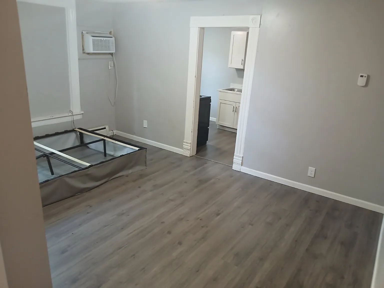725 East Monroe Street apt 3 - 3 — Photo 1