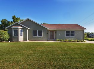 475 W Oak St, Coal City, IL 60416