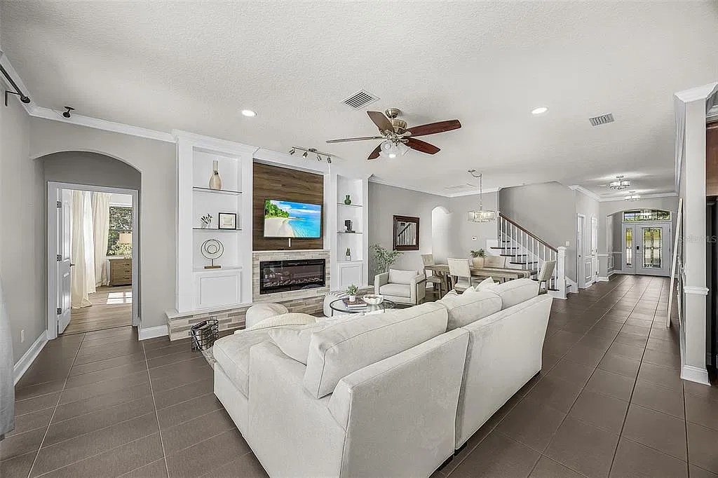 4 bed, 4.0 bath, 3118 sqft, $7,500 — Photo 3