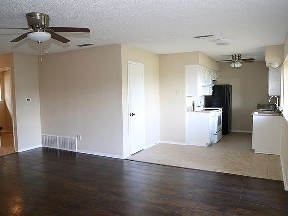 2nd image of 1444 Eastside Dr