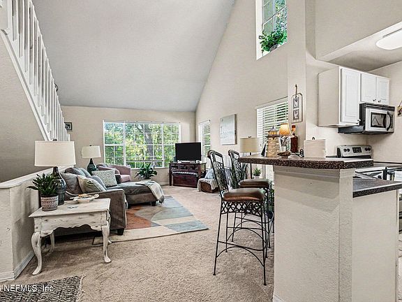 2nd image of 13703 RICHMOND PARK Drive N #1908