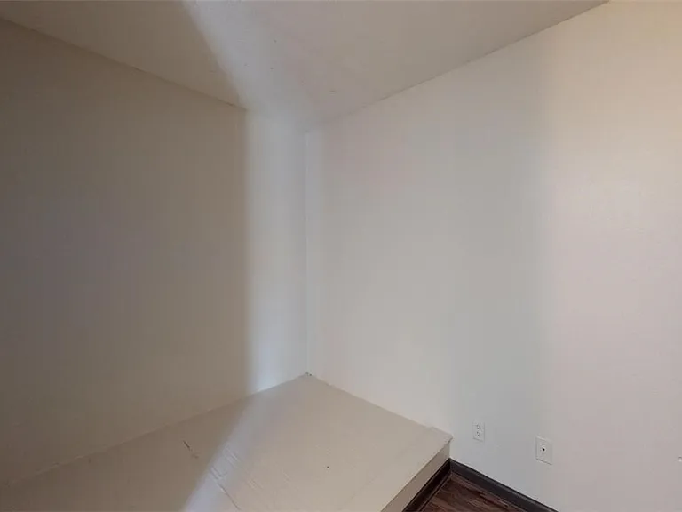 725 Peppertree Dr #11 — Photo 9
