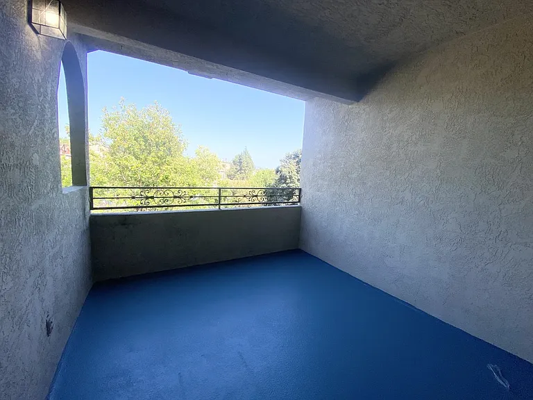 Chateau Spring Gardens Apartments — Photo 49