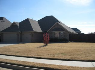 1660 Quailridge Way, Bentonville, AR 72713