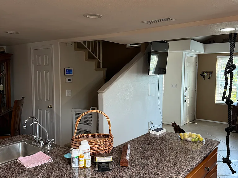 9519 Dufferin Ave — Photo 3
