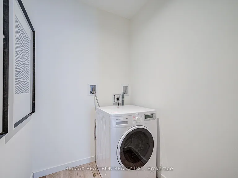 7 Smith Cres #518 — Photo 30