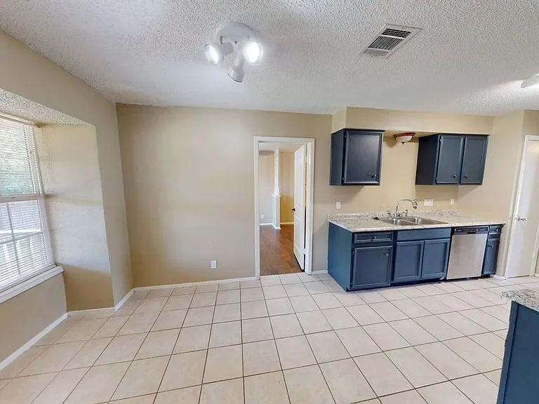 10504 Wendts Way — Photo 14