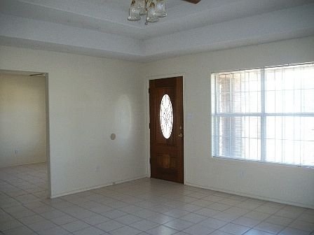 4th image of 2316 Annette Ave