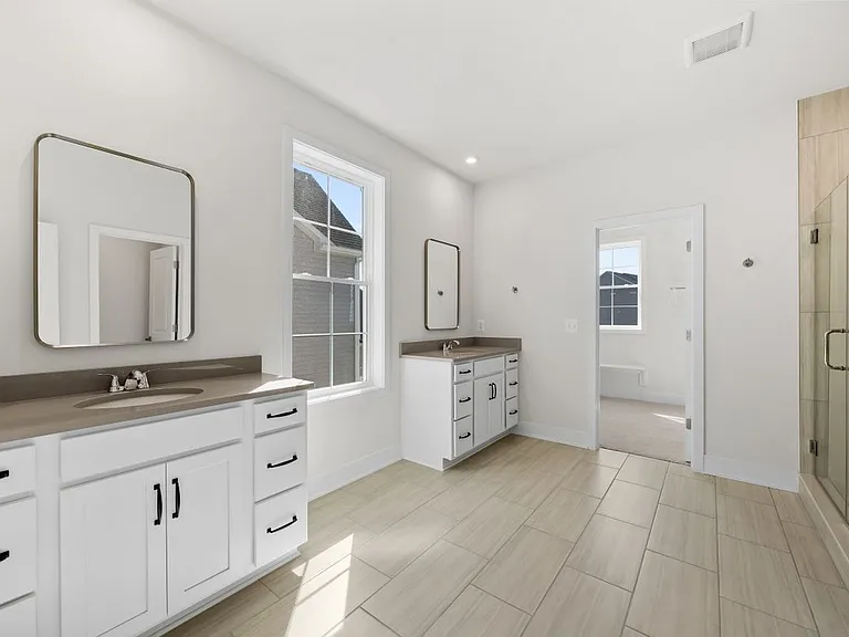 104 Alabaster Ln — Photo 17