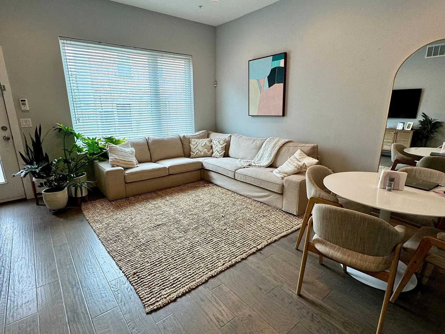 2107 E Arizona St — Photo 2